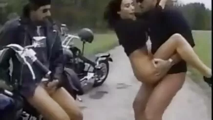 Serbia trộn phim xes co trang khong che