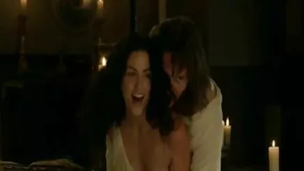 Cô video phim sex co trang gái da đen với monstrueux đôi y tá