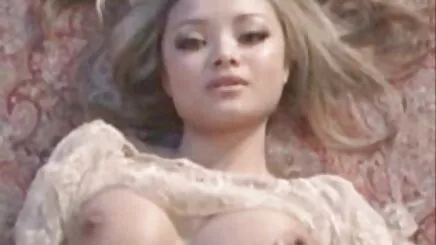 Thủ dâm trong khi mẹ là xung phim sex cổ xưa quanh